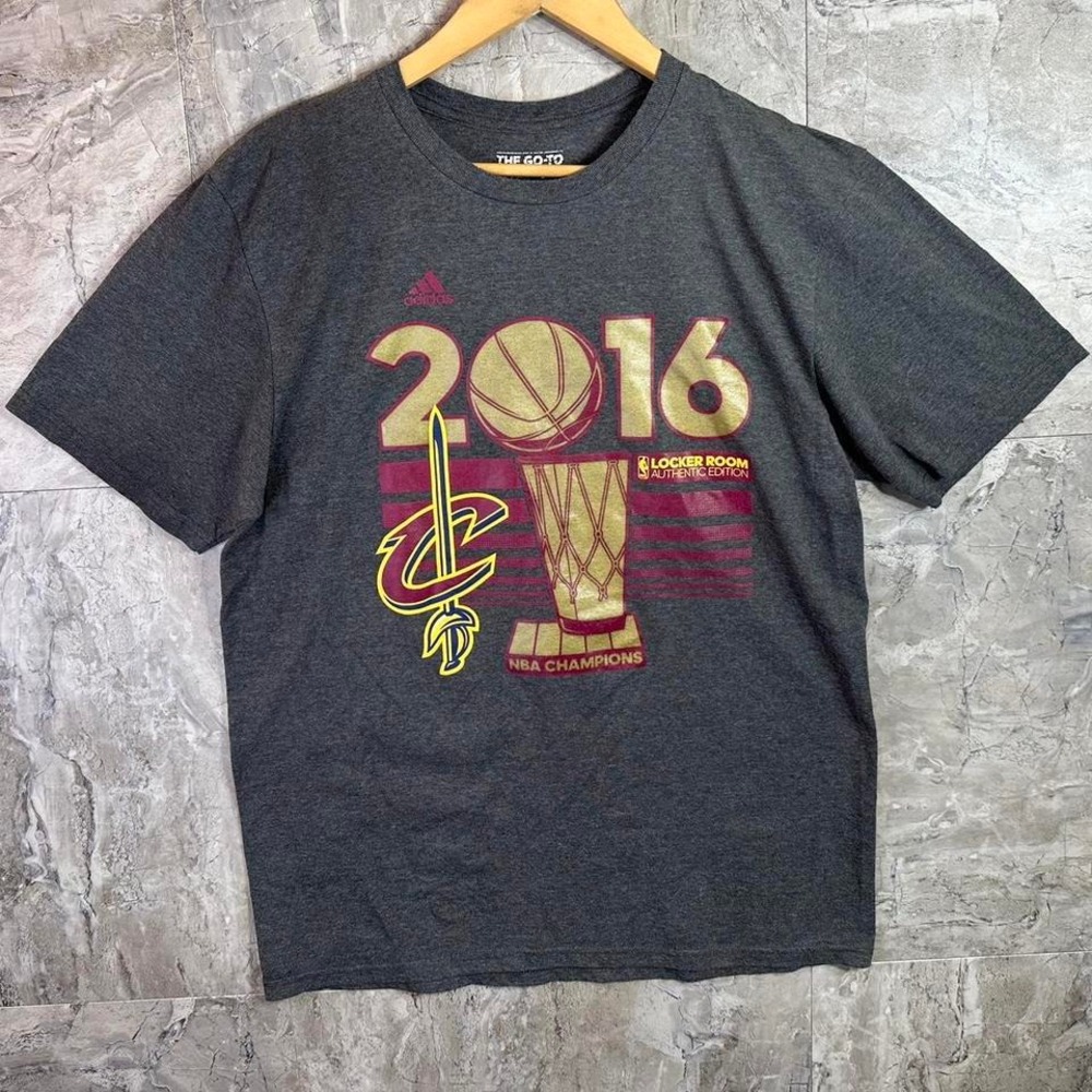 Vintage Grey Adidas 2016‎ NBA Champions Cleveland Cavaliers T-Shirt Men's Large